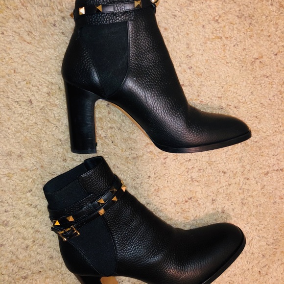 Grainy Calfskin Ankle Boot 